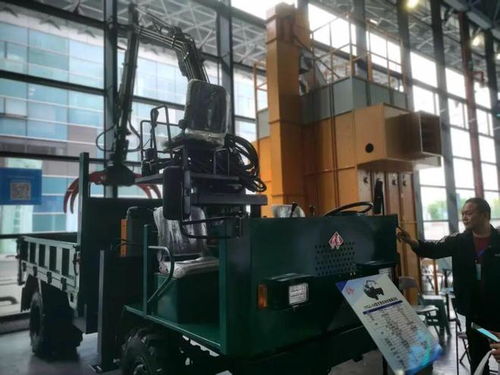 甘蔗专家组出席2025中国丘陵山区农机装备暨甘蔗机械化博览会并现场指导普通机械设备安装服务